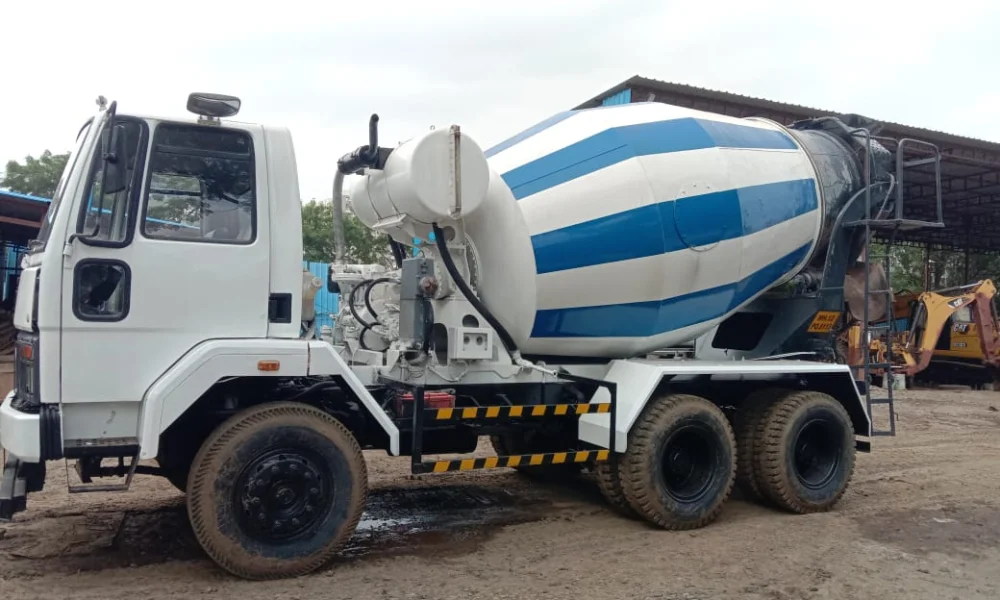 Ashok Leyland 2518 Transit Mixer